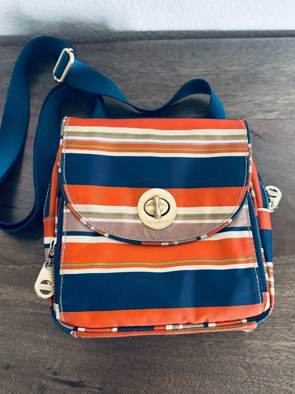 Baggallini Blue Orange Stripe Crossbody Purse Wallet Bag